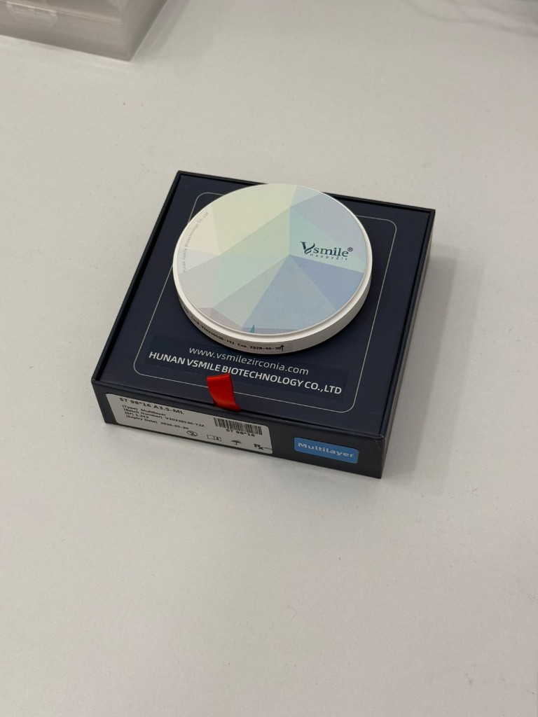 ST Multilayer Zirconia Disc 12mm (98mm) view 2
